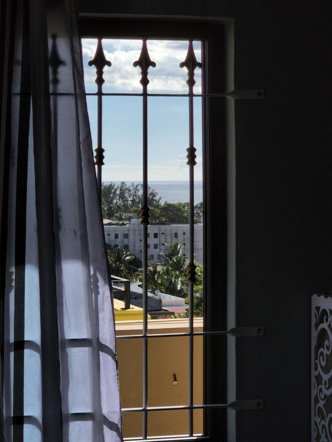 Sunsetview Beach Apartment Flic en Flac Exterior photo