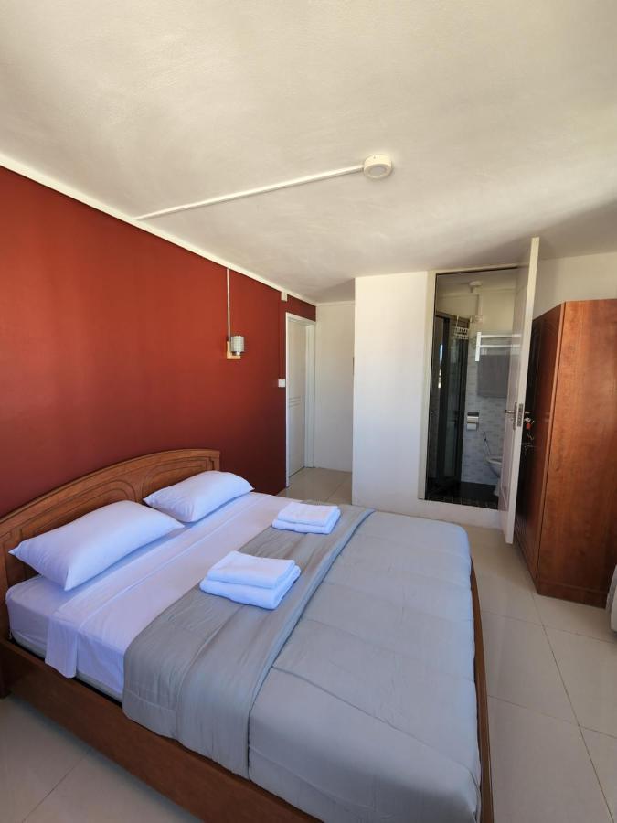 Sunsetview Beach Apartment Flic en Flac Exterior photo